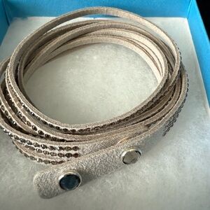 Touchstone Crystal wrap -Star Bracelet - Greige -  8026B